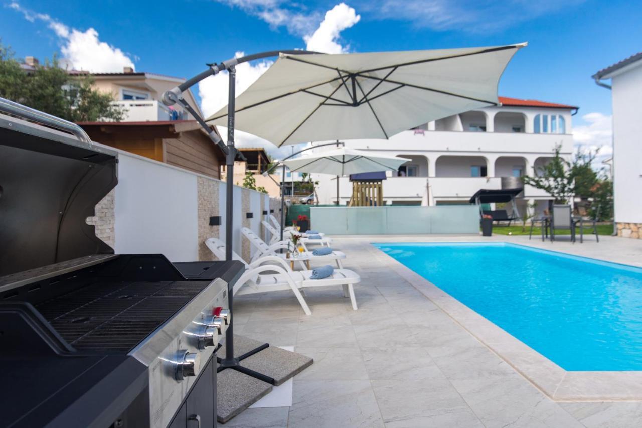 Apartment House Lijan Veglia Exterior foto